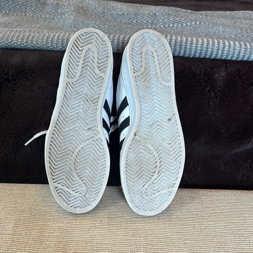 Adidas OG Superstar White and Black Sneakers - Picture 4 of 6
